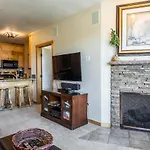 Juniper Springs Lodge #413 - Luxury Ski In Ski Out! 2 Bedroom