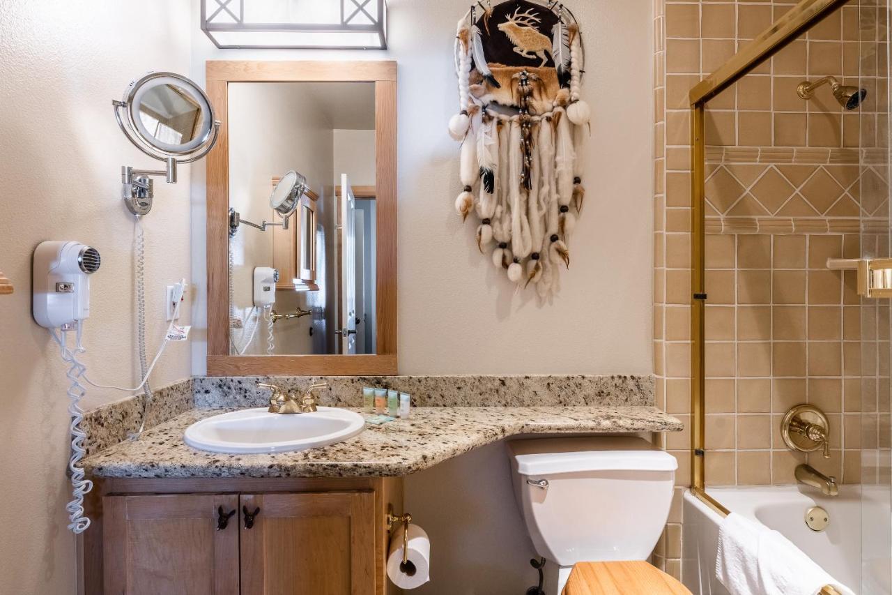 Juniper Springs #413 - Luxury In Out! 2 Bedroom
